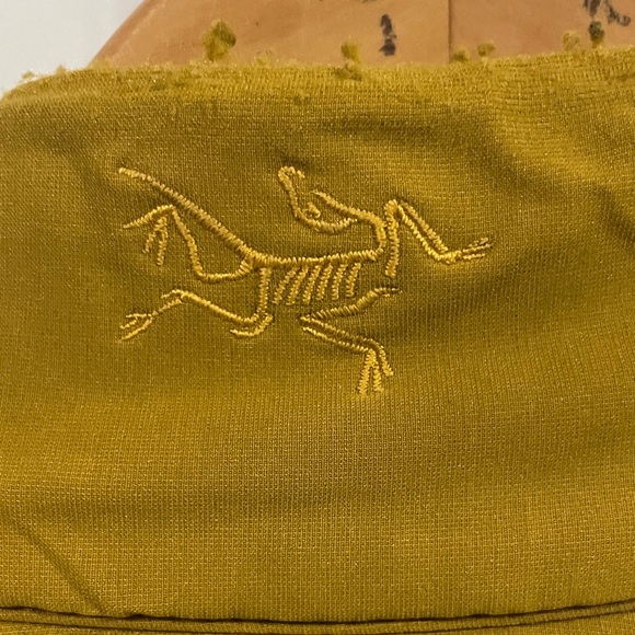 Arc'teryx polartec Men's Mustard Performance Jacket - Picture 7 of 7